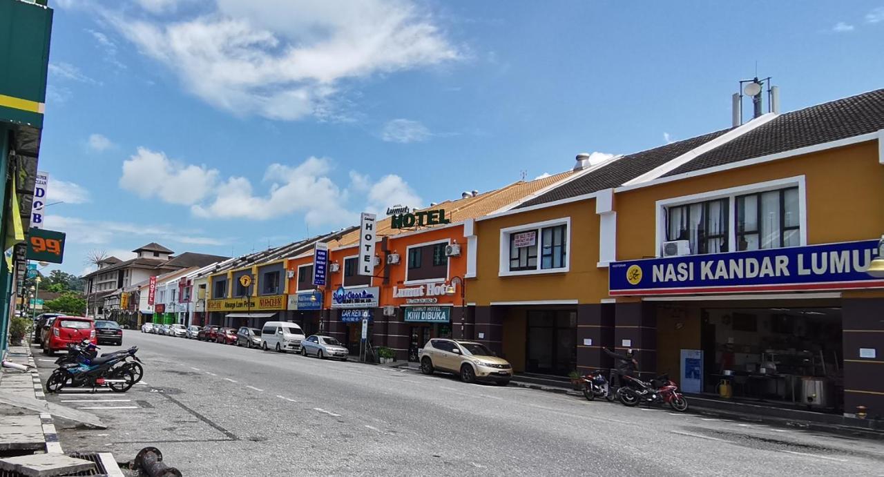 Lumut Hotel Exterior photo